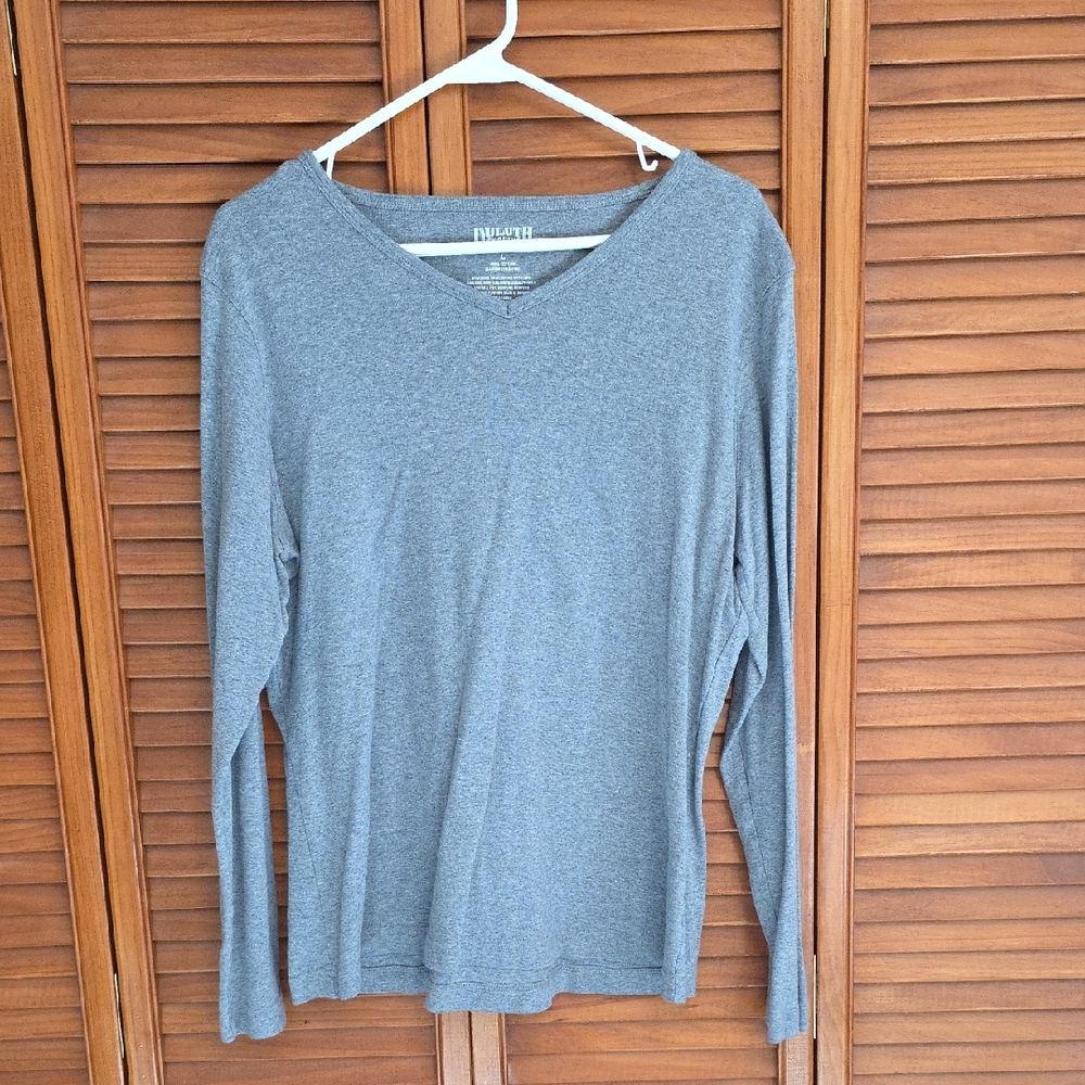 EUC - Duluth Trading Co Gray V-Neck Long Sleeve